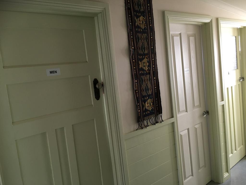 Port Campbell Guesthouse & Flash Packers ภายนอก รูปภาพ